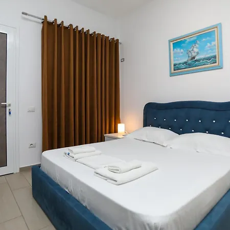 Acqua Blue Hotel *